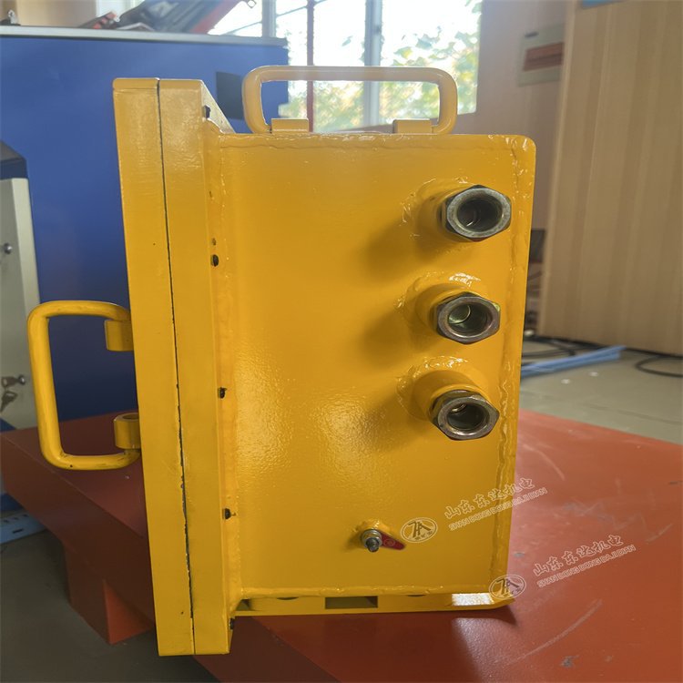 硬盘录像显示器 (4)