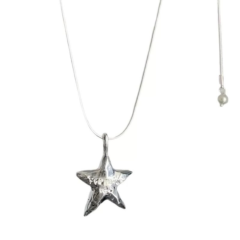 シルバーラブスターペンダントネックレス女性用ニッチハイエンド多用途セーターチェーンプルアウトロングアクセサリー|undefined