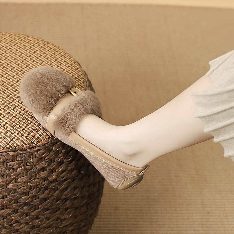 2023 invierno nuevos zapatos de felpa plana forrada de lana tods de moda todo juego más tamaño zapatos de mujer Otoño e Invierno 41-43 image 9