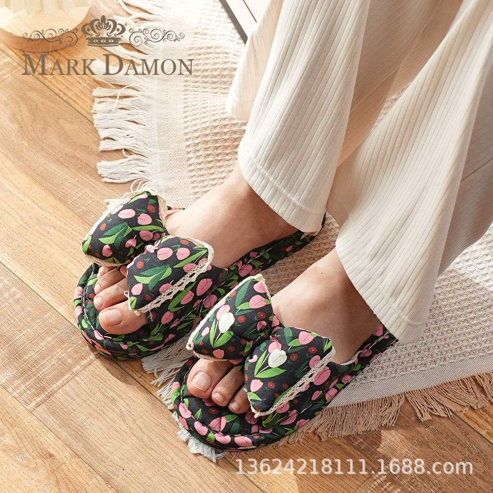 Новые тканевые тапочки в корейском стиле для женщин, четырехсезонное домашнее использование, деревянный пол на мягкой подошве, бесшумная и удобная трехслойная тканевая подошва на тканевой подошве.