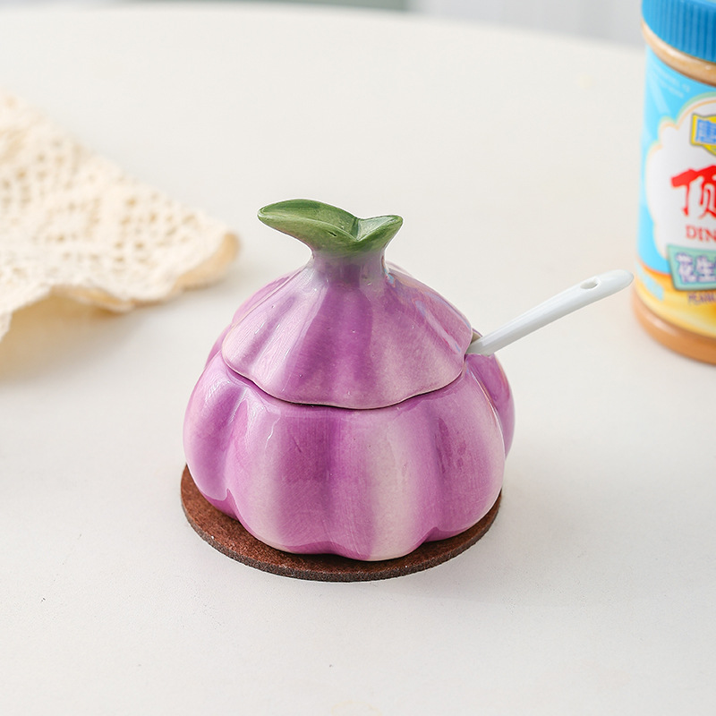Creative Ceramic Onion Seasoning Jar High Color Value Salt Sugar Jar MSG Seasoning Box Chili Oil Jar Kitchen Seasoning Jar