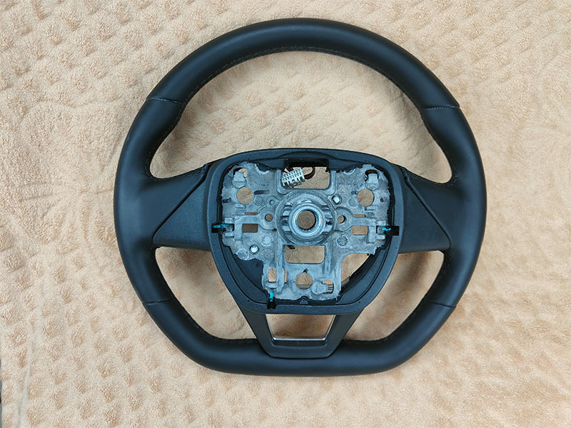 Chery Fengyun iCAR/V23/03 steering wheel half assembly, 7E model, compatible with Ruihu 35X and Arrizo 5, with multi-function buttons