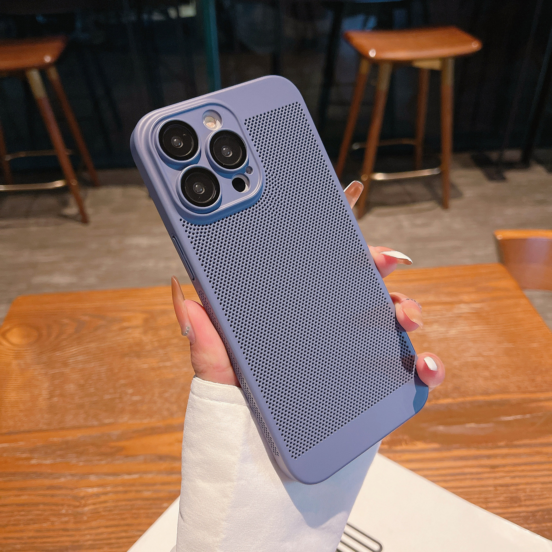 Adecuado para el verano iPhone15 enfriamiento transpirable teléfono móvil caso de malla Apple 13promax lente película cubierta PC