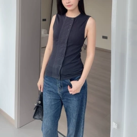 女式羊毛衫;女式毛呢外套;女式针织衫
