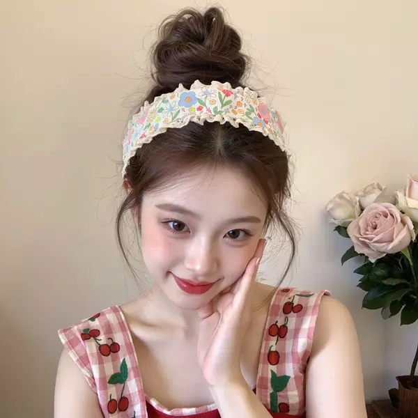 Sweet floral fringe sticker 2026 new model for girls, magic sticker hairband, hair hoop, hair tidying tool, hair accessory