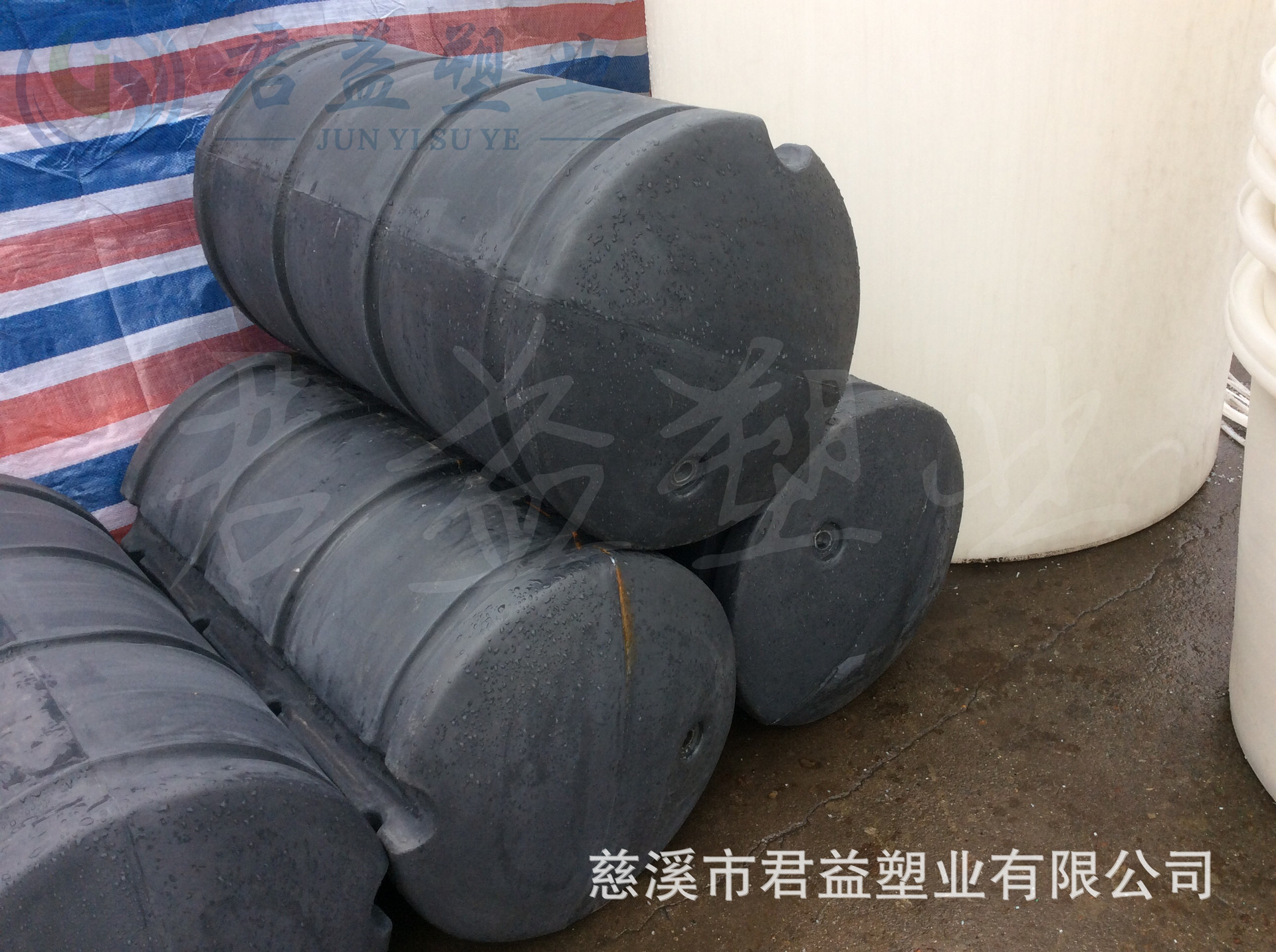 新民油管浮筒400*700mm 河道浮筒