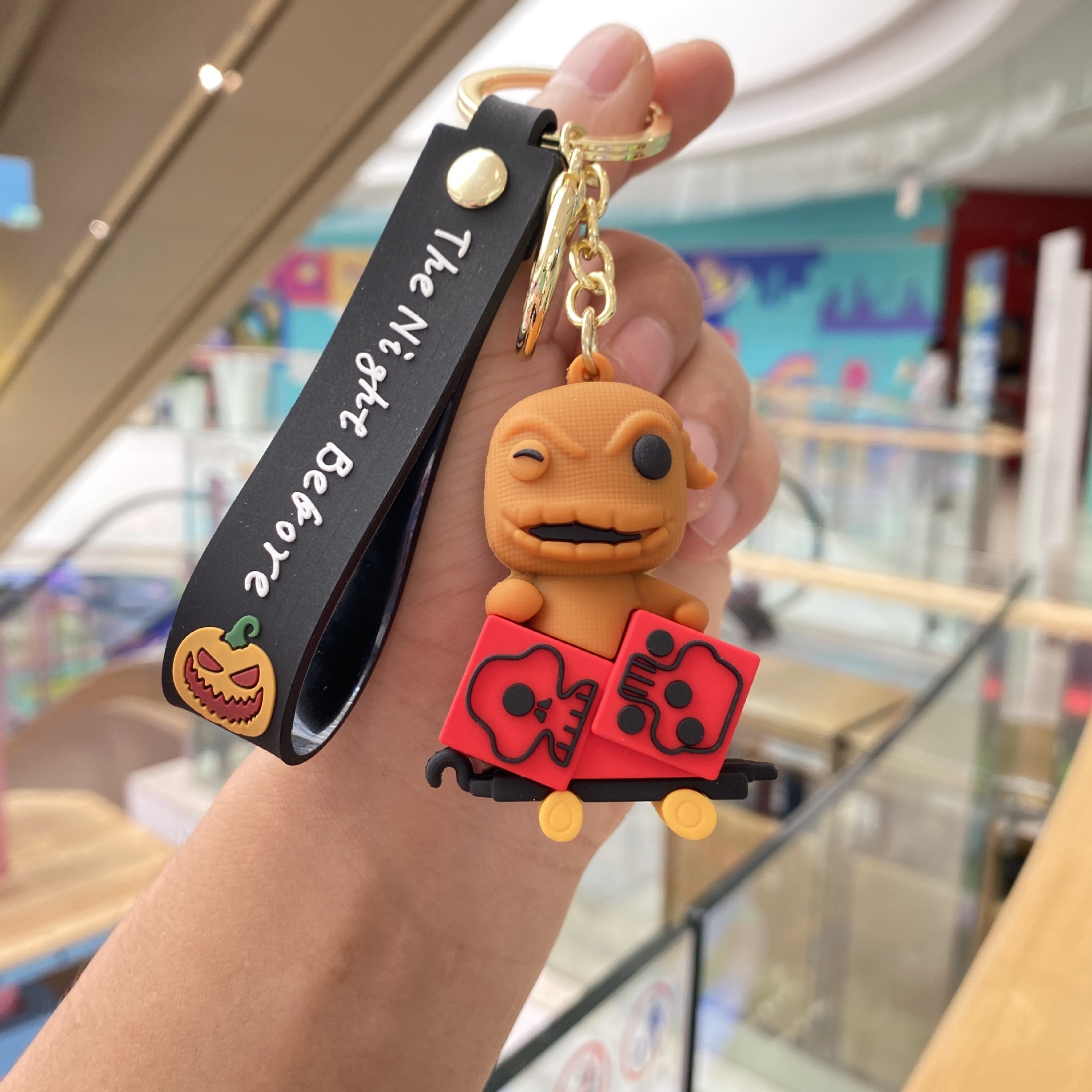 Nueva historieta Navidad noche horror llavero muñeca colgante bolsa coche llavero accesorios pequeño regalo al por mayor