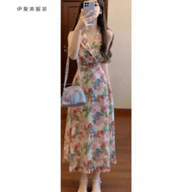 法式优雅收腰大摆红色碎花衬衫式连衣裙女夏季新款浪漫复古长裙子