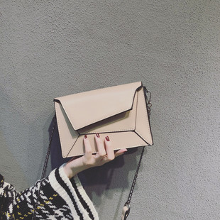 New Casual Small Bag Women's 2020 New Trendy Crossbody Bag All-match ins Super Fire Bag chic Chain Small Square Bag