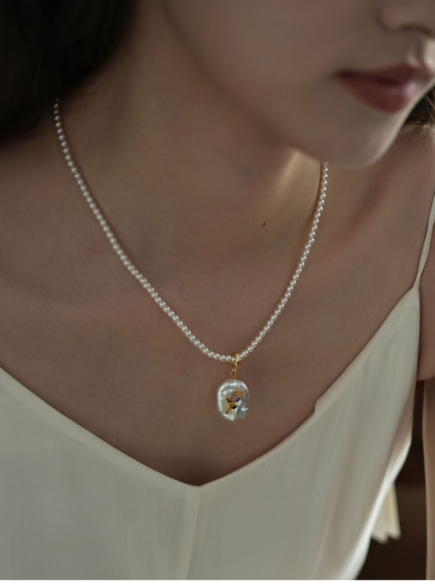 13g Weight Imitation Pearl Pendant Material Pendant Necklace Classification Beaded Chain Chain Type 1 Piece Quantity Holiday Occasion Imitation Pearl, Copper Material Flower Pattern All Seasons Season Women's Gender Beaded Design Vacation, Simple Style Style Vacation Simple Style Flower Imitation Pearl Copper Beaded Chain Beaded Necklaces Wholesale 2