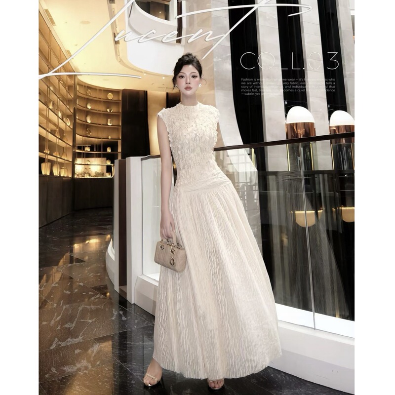 2026 New Cream-Colored Textured Sleeveless Long Dress | Gentle Style Waist-Cinching Strap Dress 2026 New Cream-Colored Textured Sleeveless Long Dress | Gentle Style Waist-Cinching Strap Dress