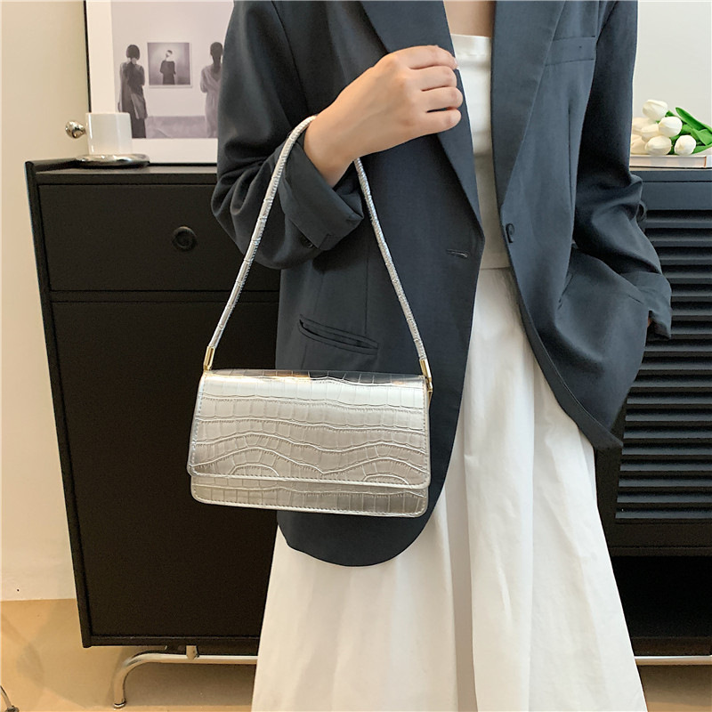 Minimalistisk stil for kvinner med minoritetstekstur under armene 2023 sommer ny håndholdt vestlig liten firkantet veske_voghion.com