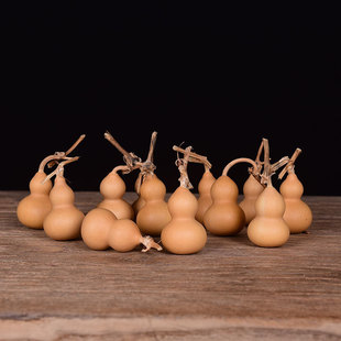 Natural Hand-Twisted Small Gourd Grass Gold Old-Fashioned Toy Toy Street Stall Medium Large Gourd Crafts Wholesale