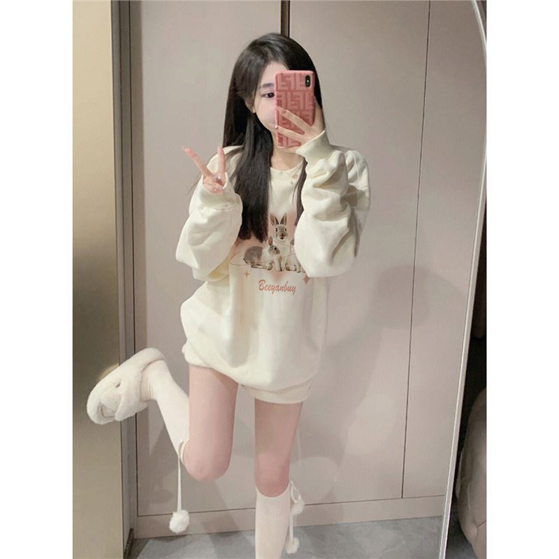 살구색 크루 넥 스웨트 셔츠 여성의 2024 년 새로운 폭발 봄과 가을 착용 오버 사이즈 속옷 누락 긴 소매 탑