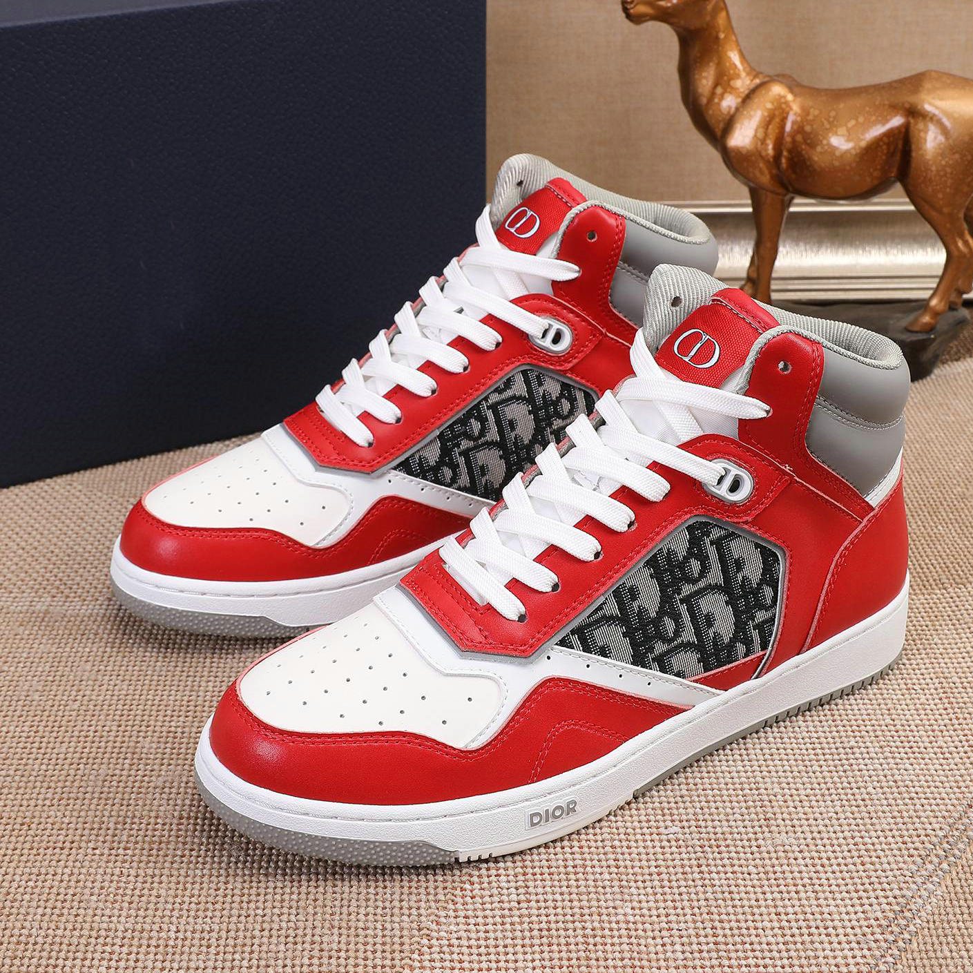 潮流时尚男鞋休闲系带板鞋男士高帮透气舒适轻便板鞋欧美外贸批发