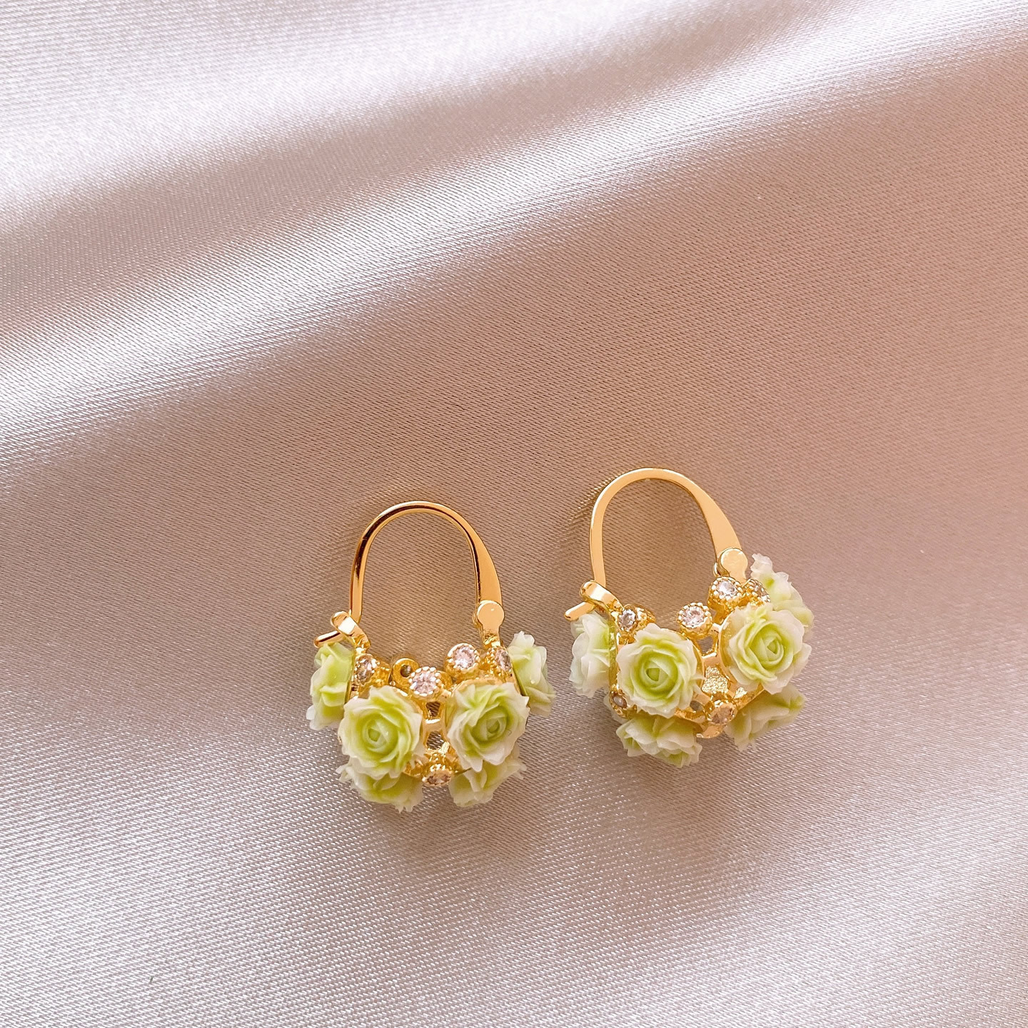 Flores como brocado rosa canasta nicho de diseño de moda temperamento pendientes de alta sensación pendientes de orejas exquisitas orejas mujeres