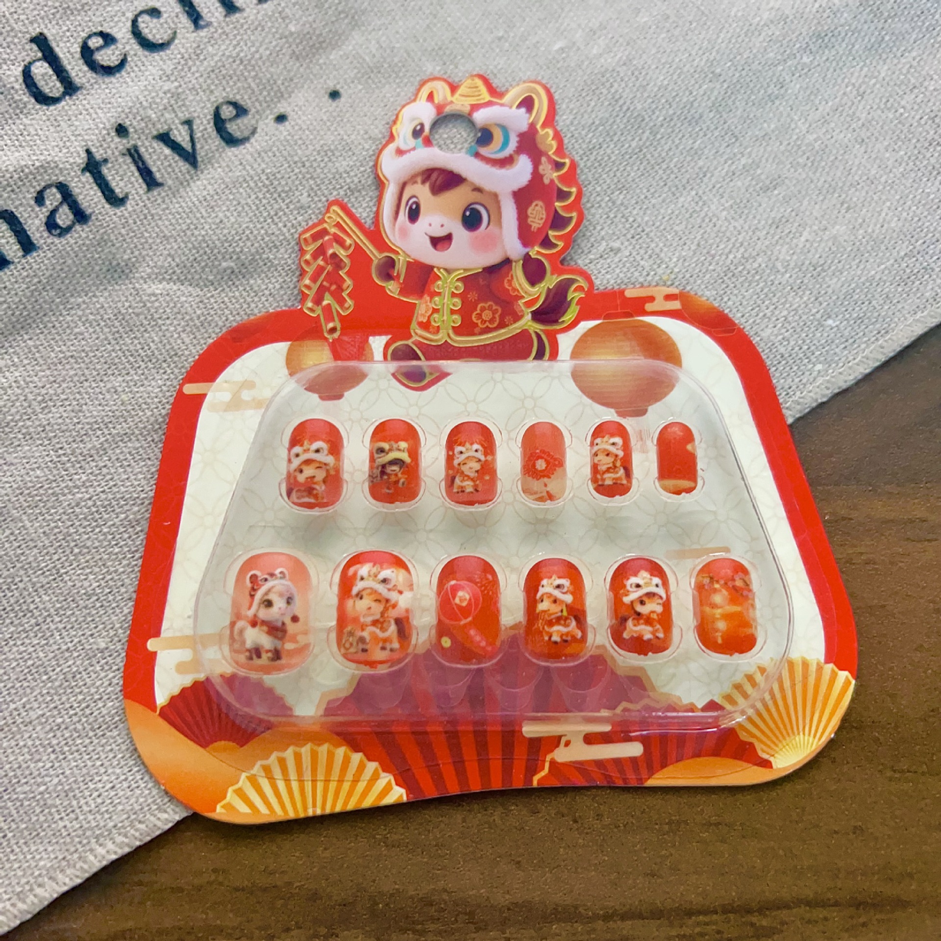 Uñas postizas removibles para niñas, en caja, con diseños de dibujos animados, pegatinas de uñas exquisitas, piezas de uñas.