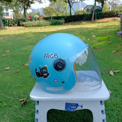 Electric Vehicle Helmet for Kidsren Aged, Motosiklet kaskı (dəbilqə) - black-cat-sticker-light-blue-transparent-long-winter-helmet-for-1-8-years-old