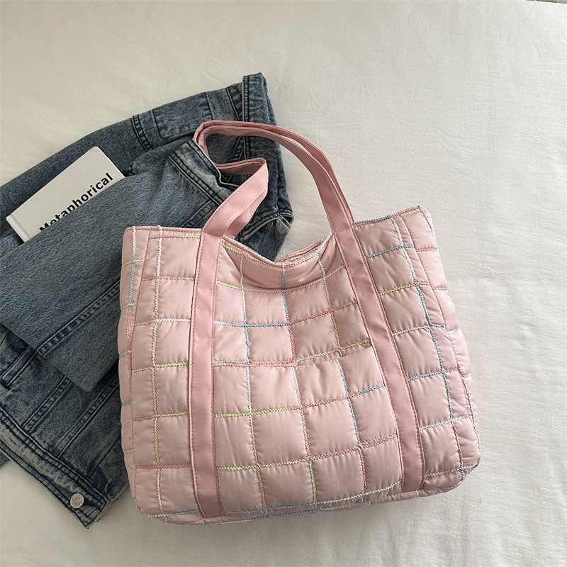 Bolsas de moda de gran capacidad de invierno 2024 nuevos versátiles este año populares bolsas de viaje coreanas para mujeres