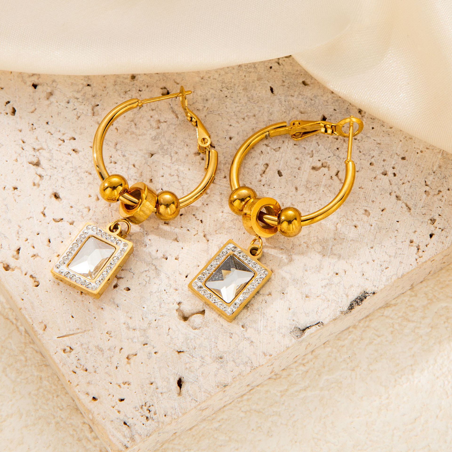 13g Weight 0.03µm Gold Plating Thickness Electroplated Gold Plating Process 201 Stainless Steel Ear Needle Material Golden Plated Plating Material Artificial Pearls Inlay Material Earrings Classification 1 Pair Quantity Casual Occasion 201 Stainless Steel Material Heart Shape Pattern Women's Gender Elegant, Lady Style Plating Craft 1 Pair Elegant Lady Heart Shape Plating Titanium Steel Earrings 9