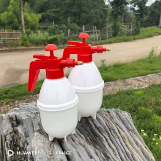 加厚家用气压式洒水壶园艺浇花喷雾水壶高压喷壶消毒清洁喷雾器