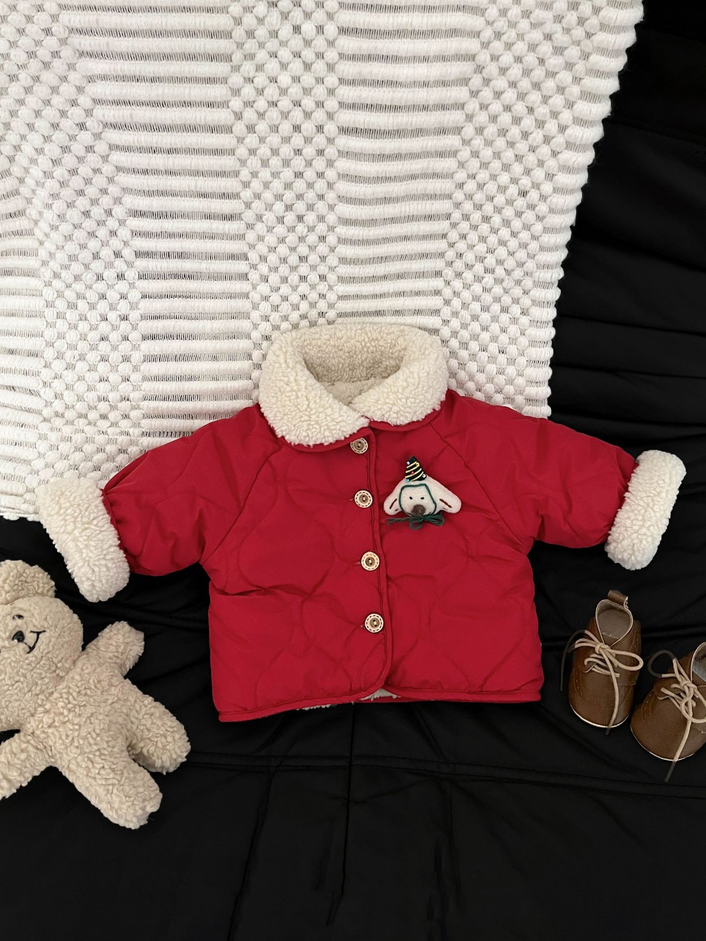 Bebé de Año Nuevo ropa de algodón rojo invierno nuevo estilo extranjero bebé cordero con tapa abrigo de algodón cálido ropa de Año Nuevo