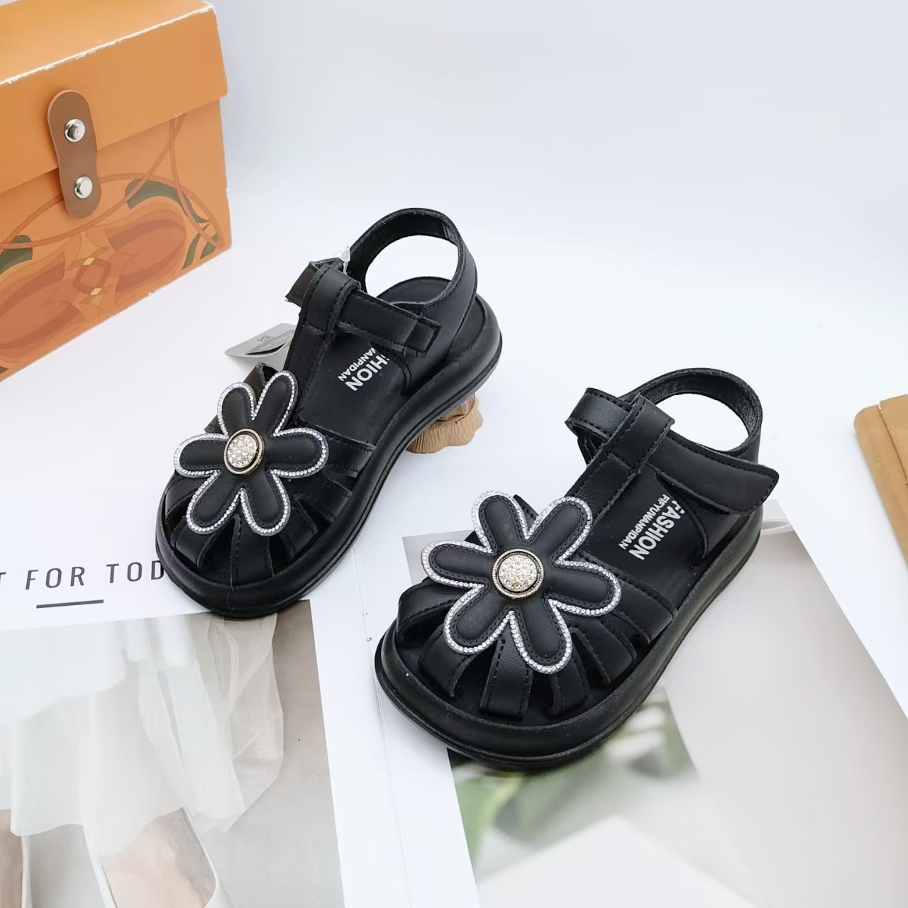 27-31 Tamaño de sandalias para niñas, zapatos de sol para niños, nuevos zapatos de niñas, zapatos de princesa de estilo extranjero