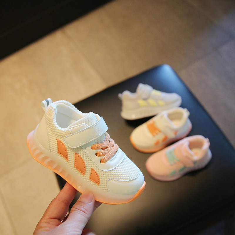 Xiaoxiao nuevos zapatos de bebé de primavera para 2-3 años de edad niños deportes niños suave inferior malla transpirable zapatos de niño
