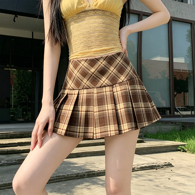 Summer pleated skirt
