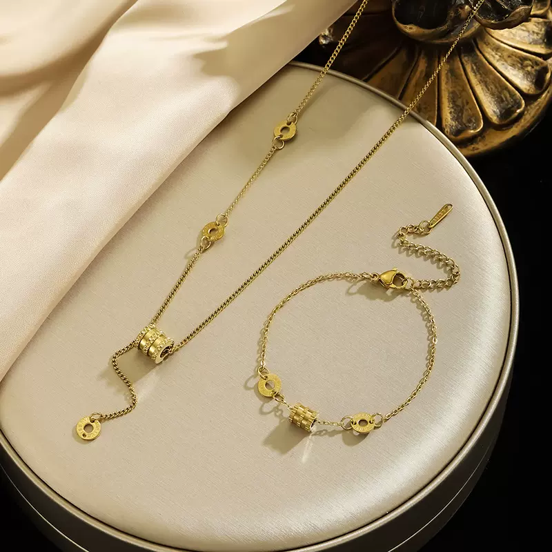 钛钢小蛮腰项链女款网红款不掉色冷淡风时尚百搭轻奢锁骨链饰品女