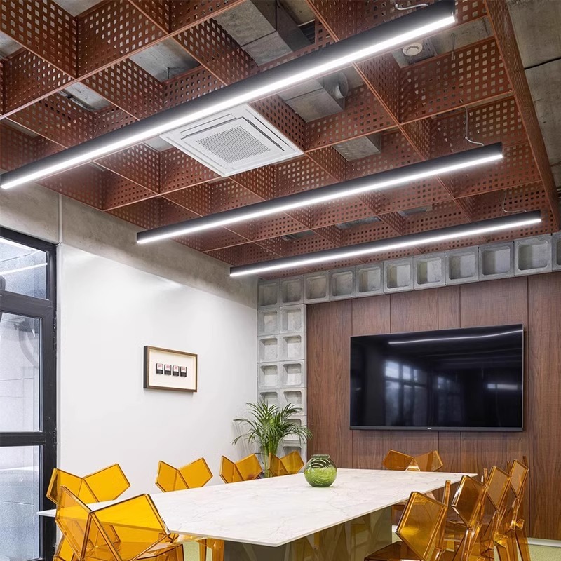 lámpara de oficina superbrillante LED sin costura lámpara de tira larga Fang Tong centro comercial gimnasio comercial 95 alta luz de tira de color