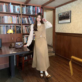 法式2025韩版复古花边圆领假两件设计感收腰显瘦长袖气质连衣裙女