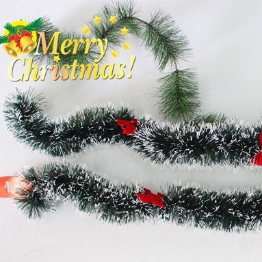 Joulukuusen koristeet Joulukoristeet Joulun värinauhat Joulukoristeet tummanvihreä valkoinen reunus rusetilla_voghion.com