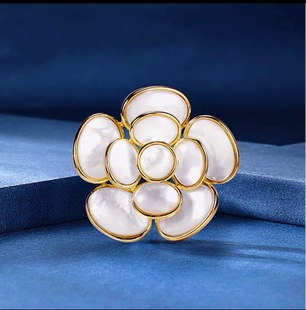 Korean Fashion Natural Fritillaria Camellia Brooch Creative Elegant Chanel Style Corsage