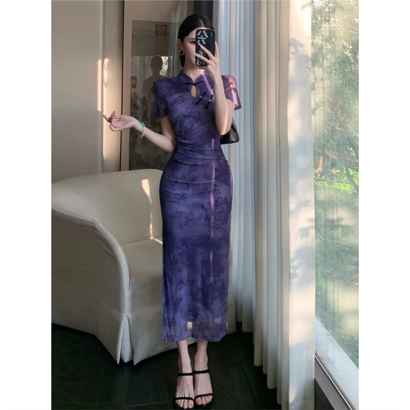 Elegant and Mature Style, Sexy Mesh Print, Slim Fit, Hip-Hugging, Slit Skirt, Chinese Retro Style, Improved Cheongsam Dress with Traditional Buttons Elegant and Mature Style, Sexy Mesh Print, Slim Fit, Hip-Hugging, Slit Skirt, Chinese Retro Style, Improved Cheongsam Dress with Traditional Buttons