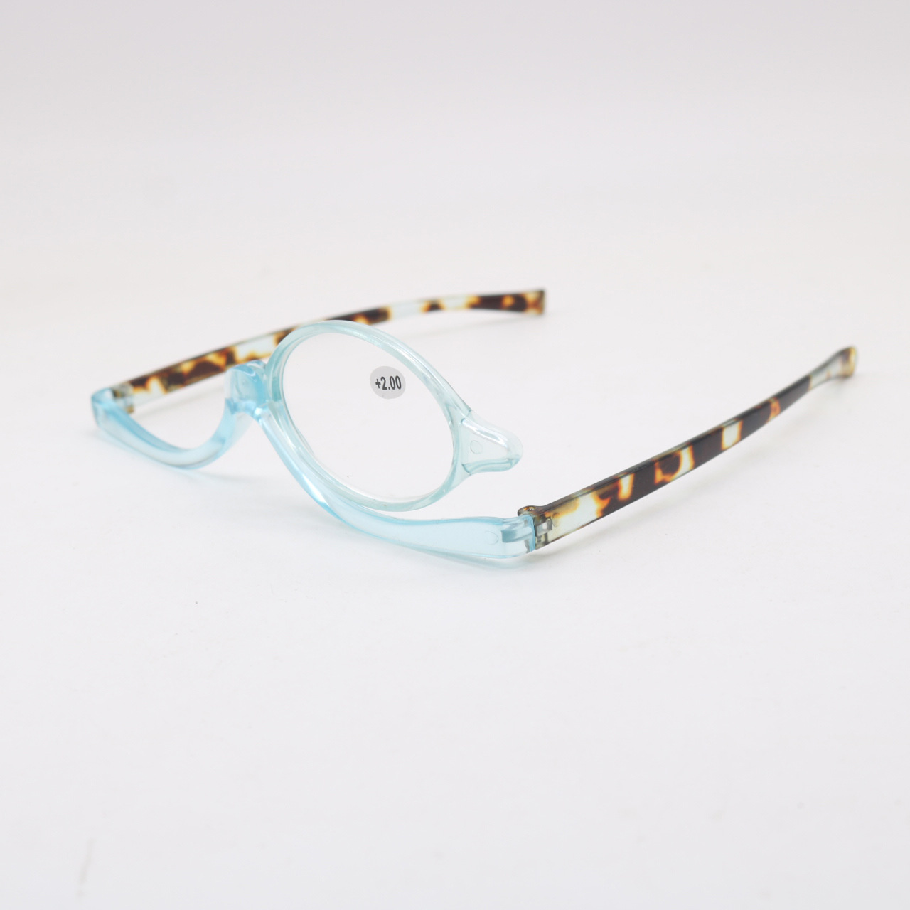 Single oval + leopard print legs + light blue