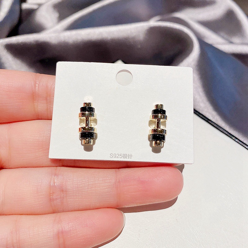 Simples Aretes Pequeños De Cobre Con Barra display picture 8