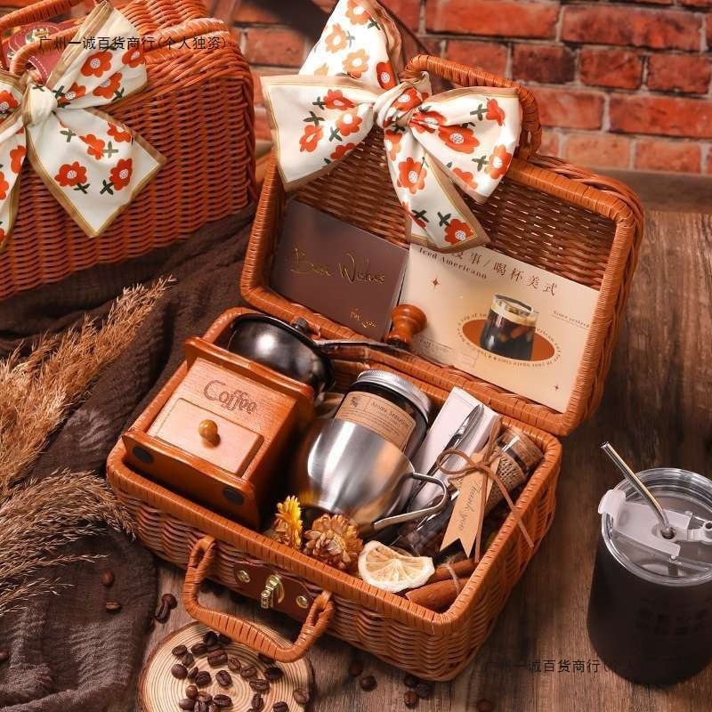 Hand Grinder, Hand-Cranked Coffee Machine, Coffee Bean Grinder, All-In-One Small Household Portable Gift Box Set