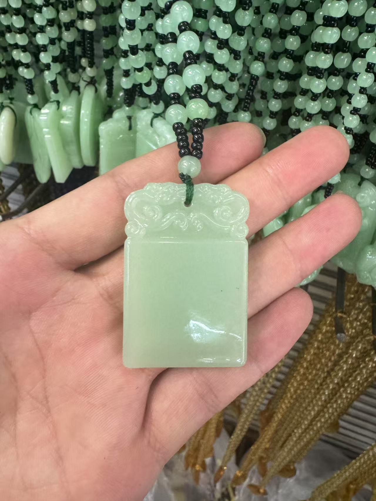 Nuevo jade sonriente ligero budismo guanyin dragón marca festival alto collar suéter cadena colgante lugar escénico joyas regalos