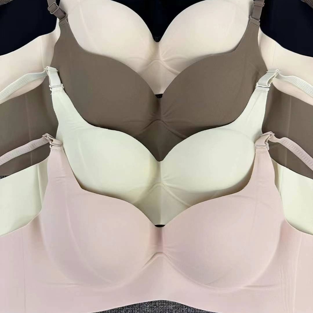Nuevo estilo de verano brillante sin marcas cómodas ropa interior brillante sexy desnudo sujetador contra el pecho contra la caída del sujetador