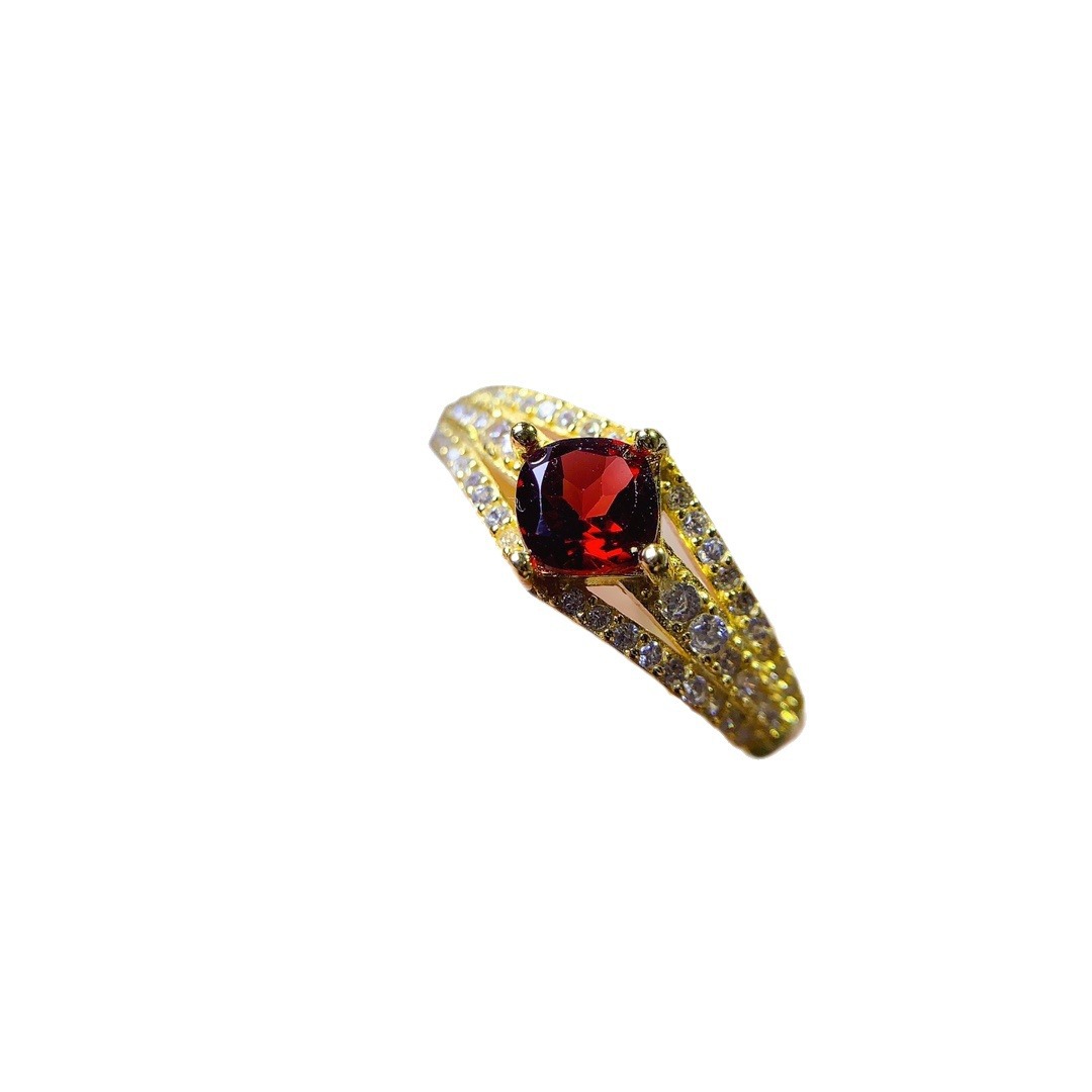 Organic ring with stone from Mozambique pomegranate