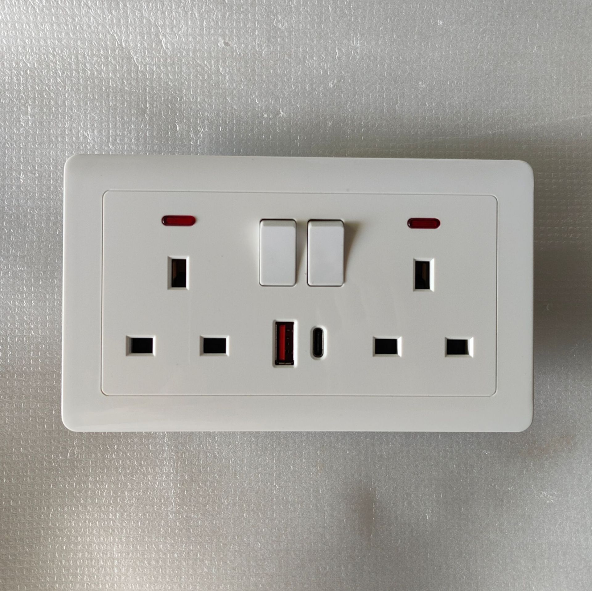 Panel de interruptor de comercio exterior toma de corriente doméstica 86 tipo panel de montaje oculto británico de cinco agujeros pared switch toma USB