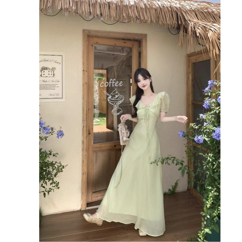 法式温柔风荷叶边V领泡泡袖连衣裙女夏季新款气质收腰显瘦长裙|undefined