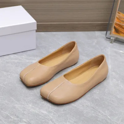 In-Stock High-End Women's Shoes 2025 New Style Horsehide Niche Simple Solid Color Retro Slip-On Versatile Flat Shoes for Women