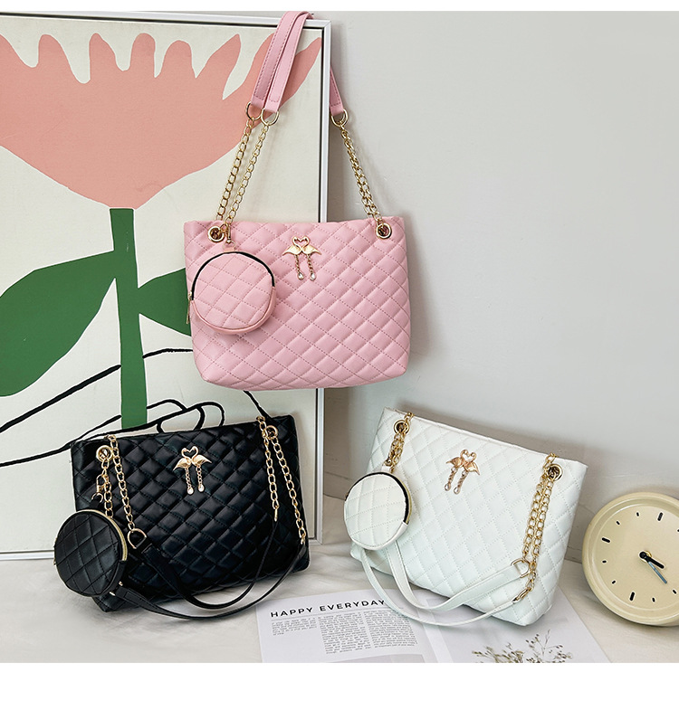 All Seasons Season Women's Medium Pu Leather Color Block Solid Color Classic Style Streetwear Sewing Thread Square Zipper Tote Bag