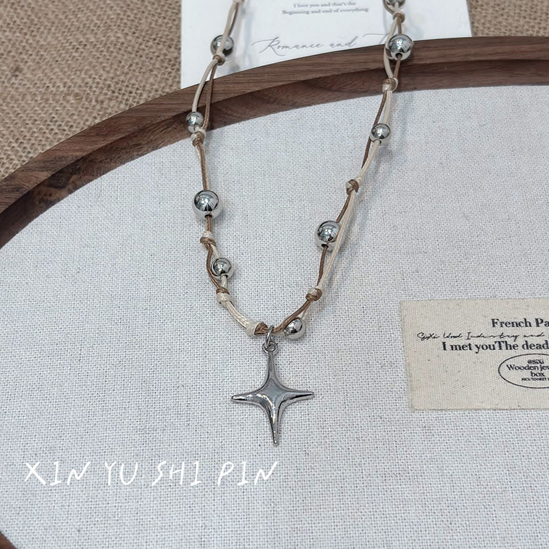 Small design fashionable universal necklace