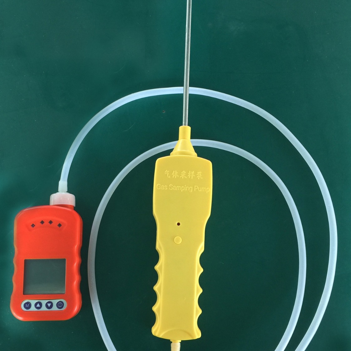 外置泵式氧气检测仪 检测容器内角落氧气气体浓度 报警器