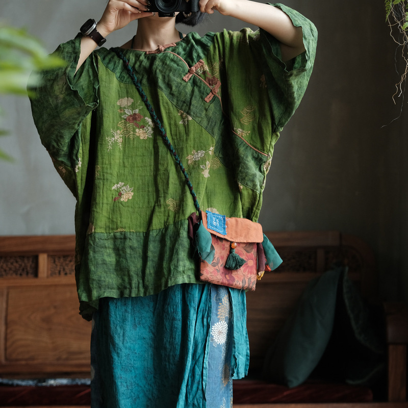 Vintage-Style Custom Cotton-Linen Round-Neck Shirt with Diagonal Placket and Button Closure, Loose Fit T-Shirt 2208 Water Dragon Song Pattern