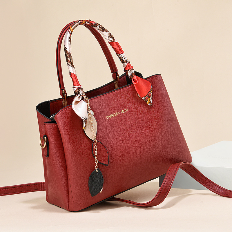 Mom's Women's 2023 Neue leichte Luxus-Handtasche mit elegantem und luxuriösem Gefühl, Umhängetasche mit großer Kapazität und einer Schulter,_voghion.com