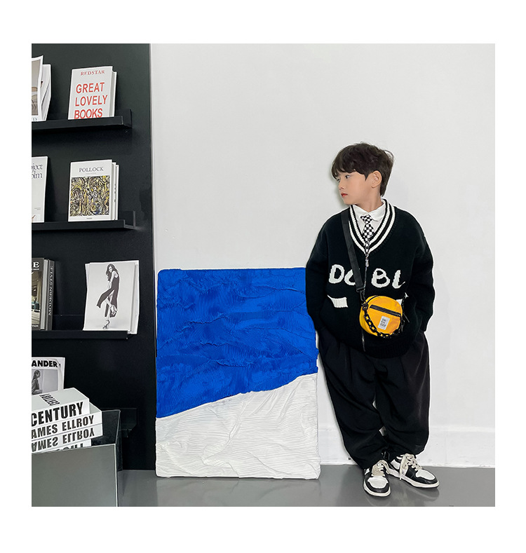 90g Weight Nylon Lining Material Zipper Closure Type Single Shoulder Strap Strap Type Coin Purse Bags Type Casual, Holiday Occasion Nylon Material Letter, Solid Color Pattern All Seasons Season Unisex Gender Streetwear Style Round Shape Mini Size Unisex Mini Nylon Letter Solid Color Streetwear Round Zipper Coin Purse 11